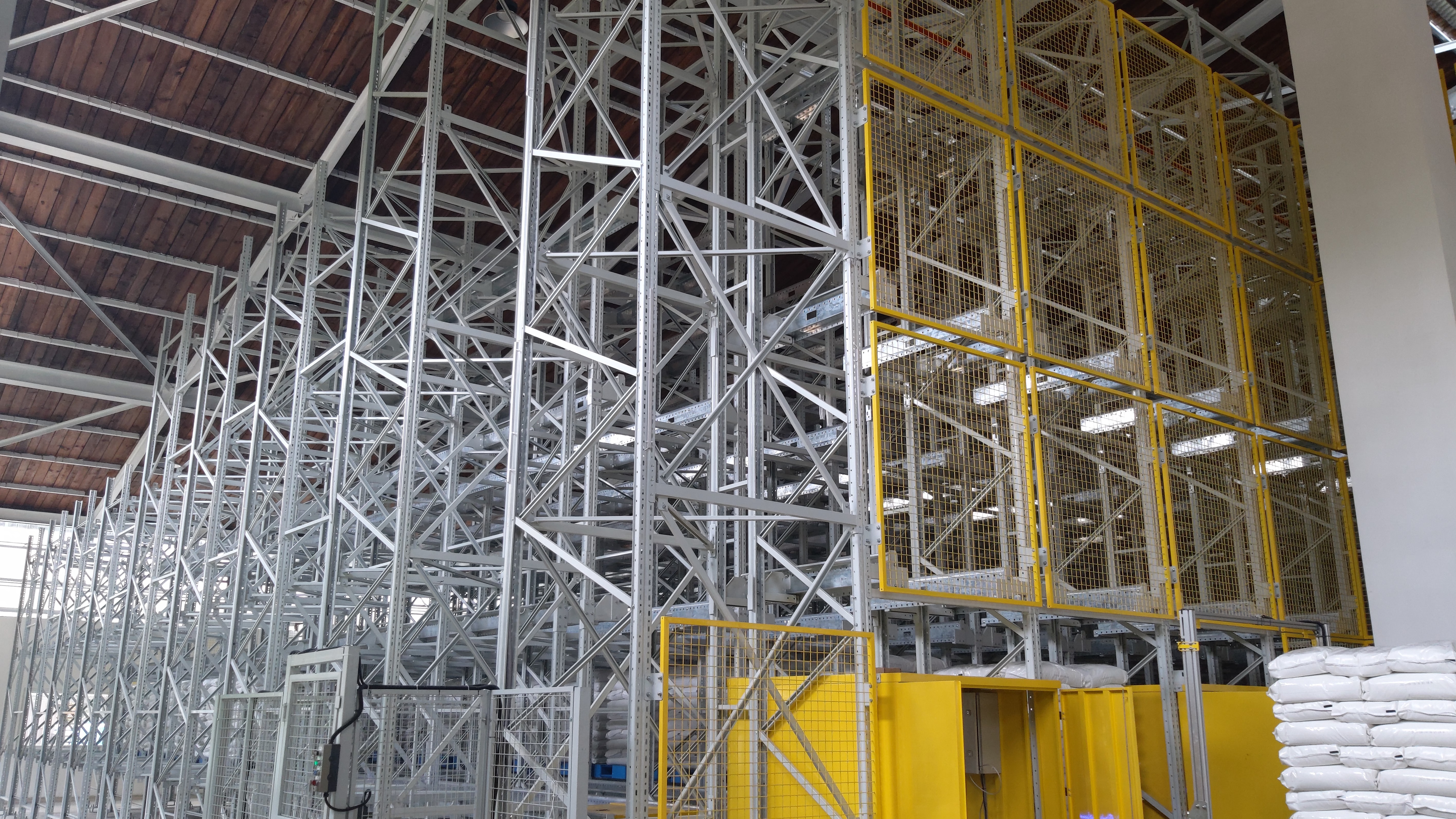 智能仓库如何实现智能化管理？