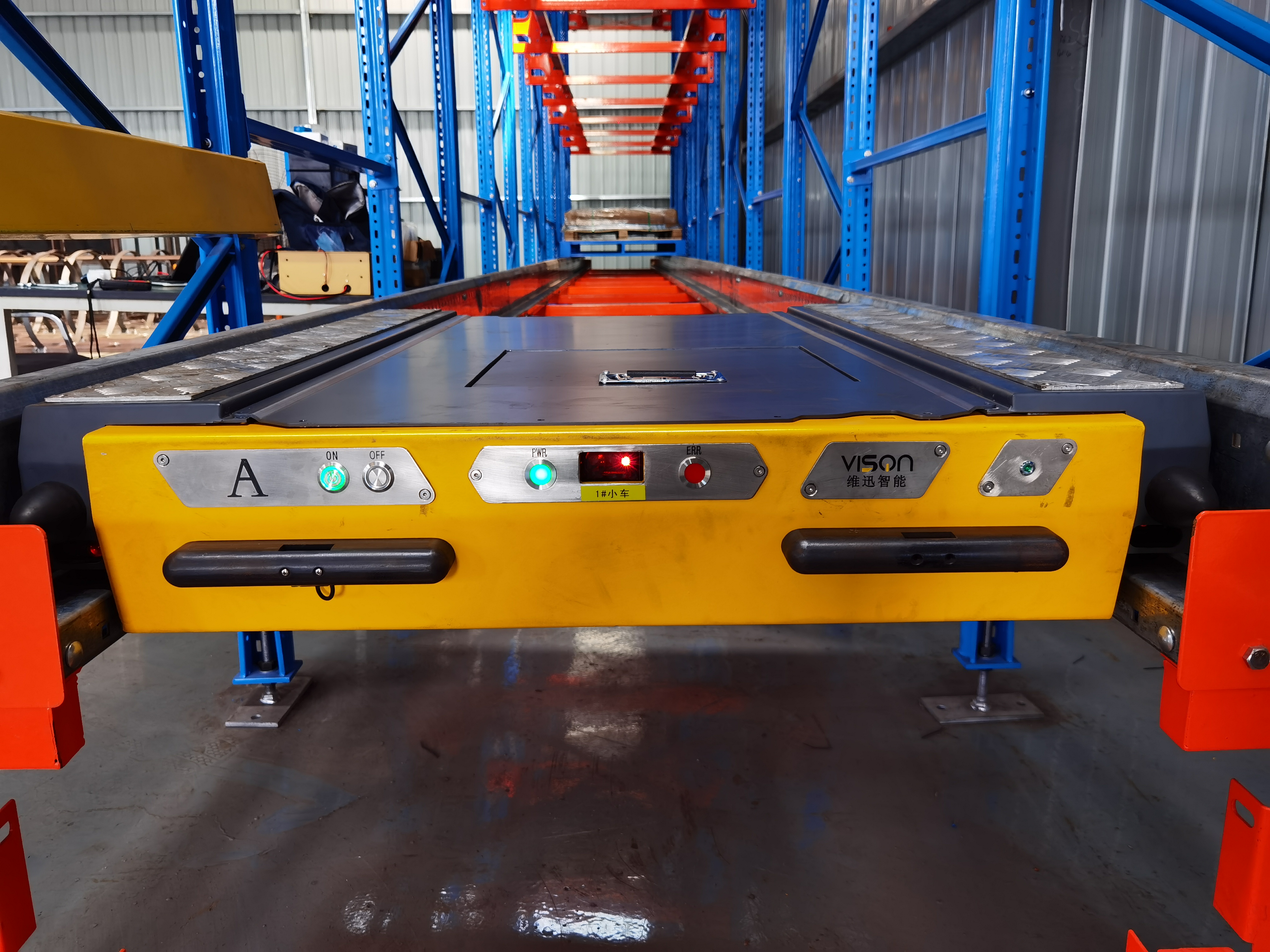  双向穿梭车重塑仓储作业价值链：高效?灵动?省空间 